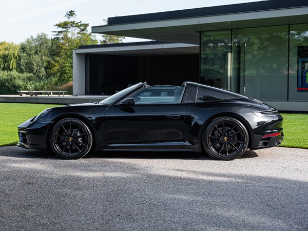 PORSCHE 992.1 TARGA 4